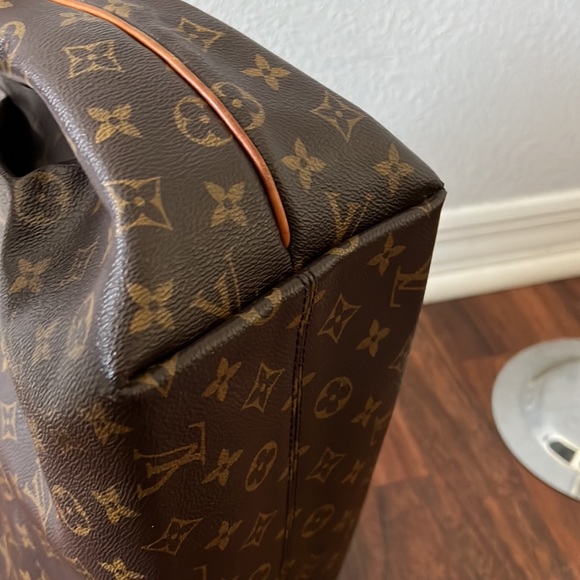 Louis Vuitton Monogram LV Turenne - Picture 8 of 16